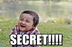 Скажу по секрету, что скотчем приклеена фигурка фламинго.