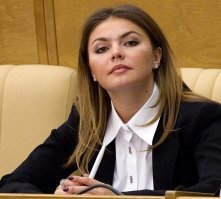 Если он не дурак, то взял максимальный кредит как точку отсчета и всем выдал выше, а этот просто ушел в ноль.
Тогда-б получилось, что все ровно получили. Но это спортсмен, они обычно не блещут умом, хоть и становятся политиками.