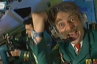 "Становится все хуже": в сети появилось видео, снятое пассажиром падающего самолета