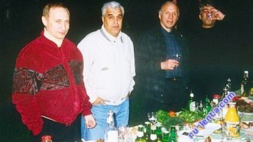 В Ельце "авторитет" устроил поножовщину в кафе и продолжил добивать жертву в больнице