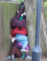 Полное единение с природой: найдите обнаженных моделей на этих снимках