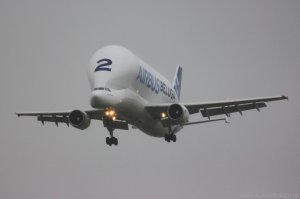 Ну и новость! Забыли указать, что аналогичный самолет по назначению, но на базе старых А300-600 давно существует в количестве пяти штук и летают с 1994 года. А Белуха XL, предъявленная автором - это просто аналогичная разработка но на базе более современного А330. Вот так выглядит предыдущая модель.