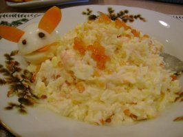 еще вкуснятки: хищник-3

глазки из ОТКУСАННЫХ кусочков сосиски
и шпротину, шпротину туда!