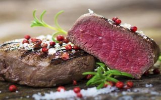 А где знаменитый ростбиф с  кровью?
"Англичанин не любит мяса, которое не вполсыро"  (Козьма Прутков)
