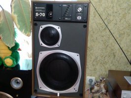 Моя советская акустика не чем не хуже)))