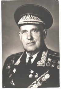 Почтальон и железнодорожник.