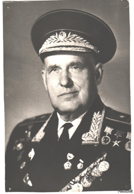 Почтальон и железнодорожник.