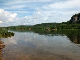 Прикольно, конечно, но лучше с палаткой и куда подальше от людей.