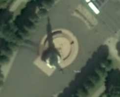 вот когда памятник Свободы сверху на унитаз похож, это хуже!