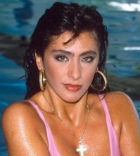 Очень похожа на Сабрину