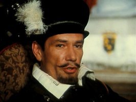 К чему привела мода на «дураков» при дворе: исторические факты