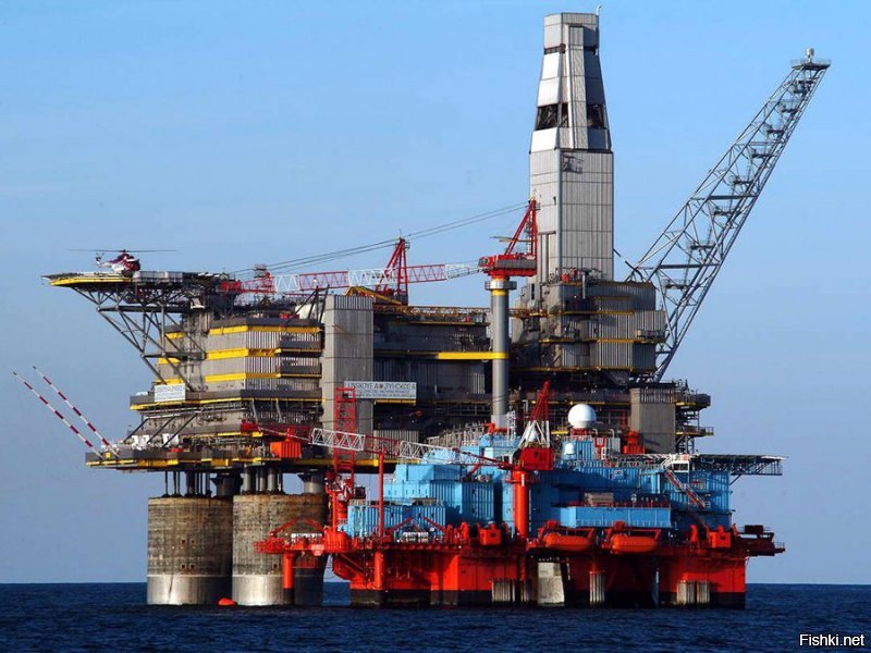 Подборка буровых платформ разного типа.