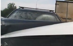 глаза разуй и не долбись в них больше