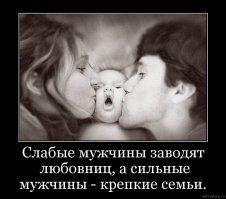Недолго горевал: Шнур после развода зажигает с подружками