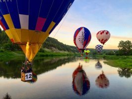"небольшой обзор на единственный в России аэрофестиваль"

Позвольте несогласиться. Одна только "Небесная ярмарка" в г.Кунгуре чего стоит.