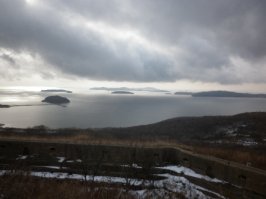 А у нас, блин, энтузиасты с трудом восстановили подбашенное отделение одной башни Ворошиловки, так флот сразу потребовал, чтоб ему деньги капали за экскурсии, и сколько лет уже полностью комплекс не могут привести в порядок. А по округе так и продолжают громить форты, резать пушки (что не дорезали) и т.д.