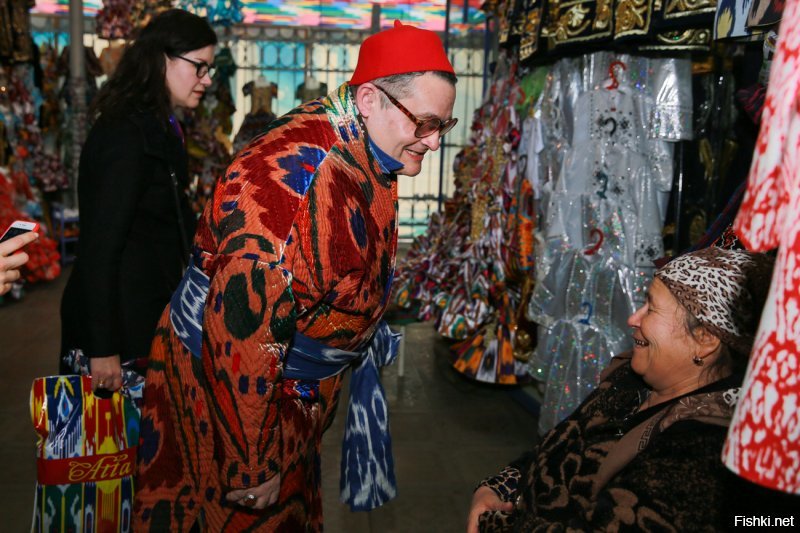 Историк моды и ведущий программы  Модный приговор  Александр Васильев посетил Ташкент 18 марта 2017 г