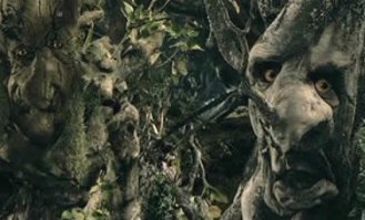 Пожилой садовник уличил прохожих в попытках заняться сексом с его кустом