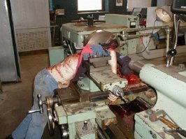 этопу пузатому ублюдку еще повезло...могло быть гораздо хуже....гораздо...