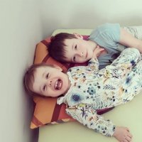 вот так должны выглядеть дети, без фотошопа, без куклячества, естественные и счастливые.