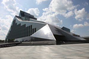 в новой интерпретации