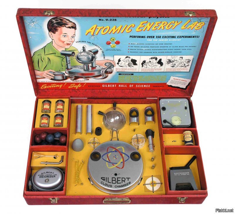 Они не догадывались о вреде радиации, но как вот понять американцев, продававших в середине XX века подобную игрушку?
