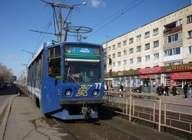 Павлодар, контраст. советские уже горят один за одним