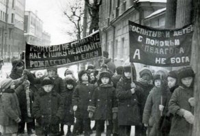 Грустно, 1929 год, а ведь 90 процентов этих ребят погибнет в Великой Отечественной