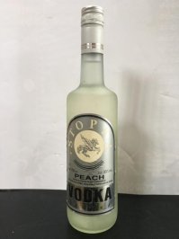 А бутылки где брали тонкие, "запотевшие", это же не стекломой и не боярышник. Накладно такое подделывать.