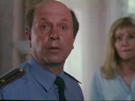 Это потому что мошенники обманули никому не нужную бабушку.