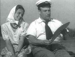 Да все было в те года круто: и глисссеры, и вратари, и роботы!
Если б не война...