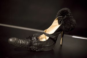 30 бесконечно диких пар обуви, глядя на которые у вас на лице будет лишь недоумение