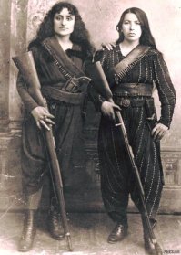 Армянские женщины ещё в османскую дрались! Что уж им какого-то жлоба завалить...