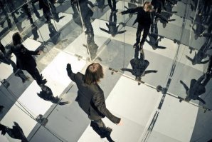 Смартфон с четырьмя экранами за 3000 $