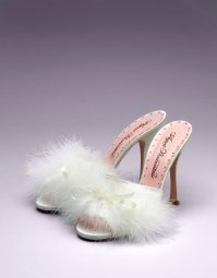 почему в подборке нет этой утонченной обуви ?