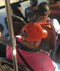 Как быстрее получить рак мозга... Оно может и находчиво но возле головы да еще в автобусе...