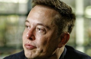 Да, Илон в тот день был морально раздавлен.
На него было жалко смотреть