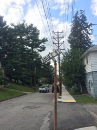 Вообще то вы большой зануда. Если бы вы потрудились посмотреть комменты, то могли бы заметить еще дюжину зануд как вы.
.