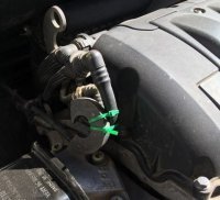 Что-то у меня такое ощущение, что это не топливный шланг, а шланг вентиляции картера