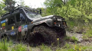 Правильные фото с УАЗом должны выглядеть так: