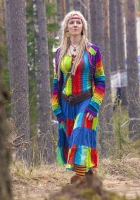 да щас хорошеньких девушек не меньше. сам снимал на фестах. это я ещё с Нашествия фотки не разобрал и Казантипские лениво грузить