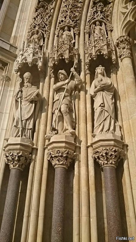 Очень красивый европейский город, тихий, спокойный и ленивый.