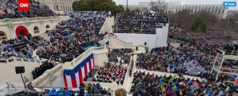 Вот на гигапанораме инаугурации Трампа Мишико Саакашвили-то и погорел: он писал, что был приглашён на инаугурацию лично его другом Дональдом, а украинские хлопчики разглядели его в кустах за несколько сотен метров от места события. 
Саакашвили очень уж обиделся на украинских хлопчиков.