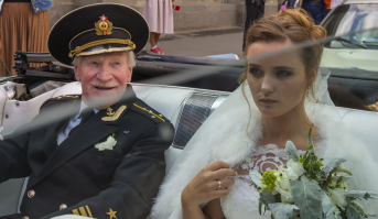 Попетросянил и бросил