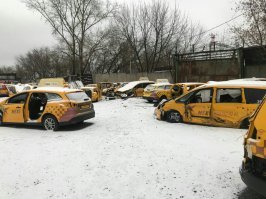 В целом согласен, но есть 2 НО:
- Если будет цифровой поводок, даю руку на отсечение, что он будет у всех. Ибо свой ошейник каждый уже оплатил, эра глонасс называется. Это как механизм блокировки сайтов сначала внедряли под предлогом борьбы с 3 вещами: наркотой, педофилией и пропагандой суицида. А потом стали использовать для всего неугодного. 
- Если подумать о любой сущности, можно найти её скопления и начать строить далеко идущие выводы в любом направлении. Например, вот пруф, что такси тоже неадекватны. А если загуглить "стоянку разбитых машин", выяснится, что вообще автотранспорт зло. Кончится это меланхолией что мир несовершенен и стучанием кулаком по столу в пьяном угаре с требованием чтобы кто-то сделал что-то, чтоб всё было зашибись.