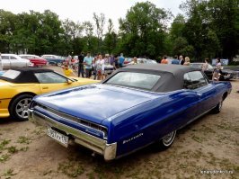 Когда Coca-Cola была настоящей: автомобили на старых фотографиях из США