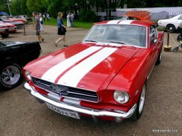 Когда Coca-Cola была настоящей: автомобили на старых фотографиях из США