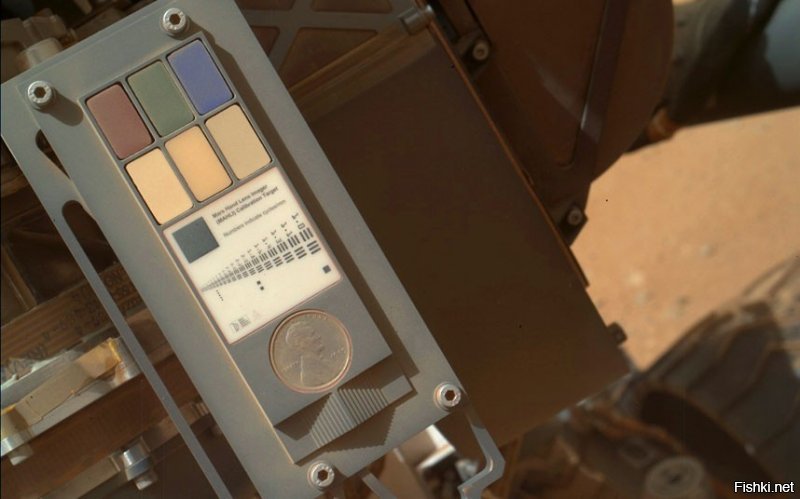 Для любителей разоблачить коварную НАСУ: на каждом марсоходе стоят калибровочные пластины для правильной настройки камер.