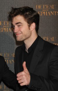 Роберт Патиссон одобряет)