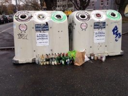 Таких уё...ых контейнеров у нас в Голландии и не найдёшь, просто какая то жопа